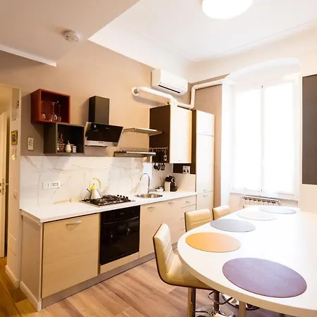 Design 5 Terre Apartment